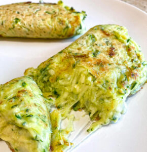 Kutabai su cukinija ir sūriu