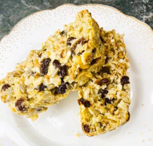 Avižinių dribsnių keksas be miltų, cukraus ir sviesto