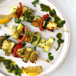 Daržovių ir halloumi sūrio vėrinukai