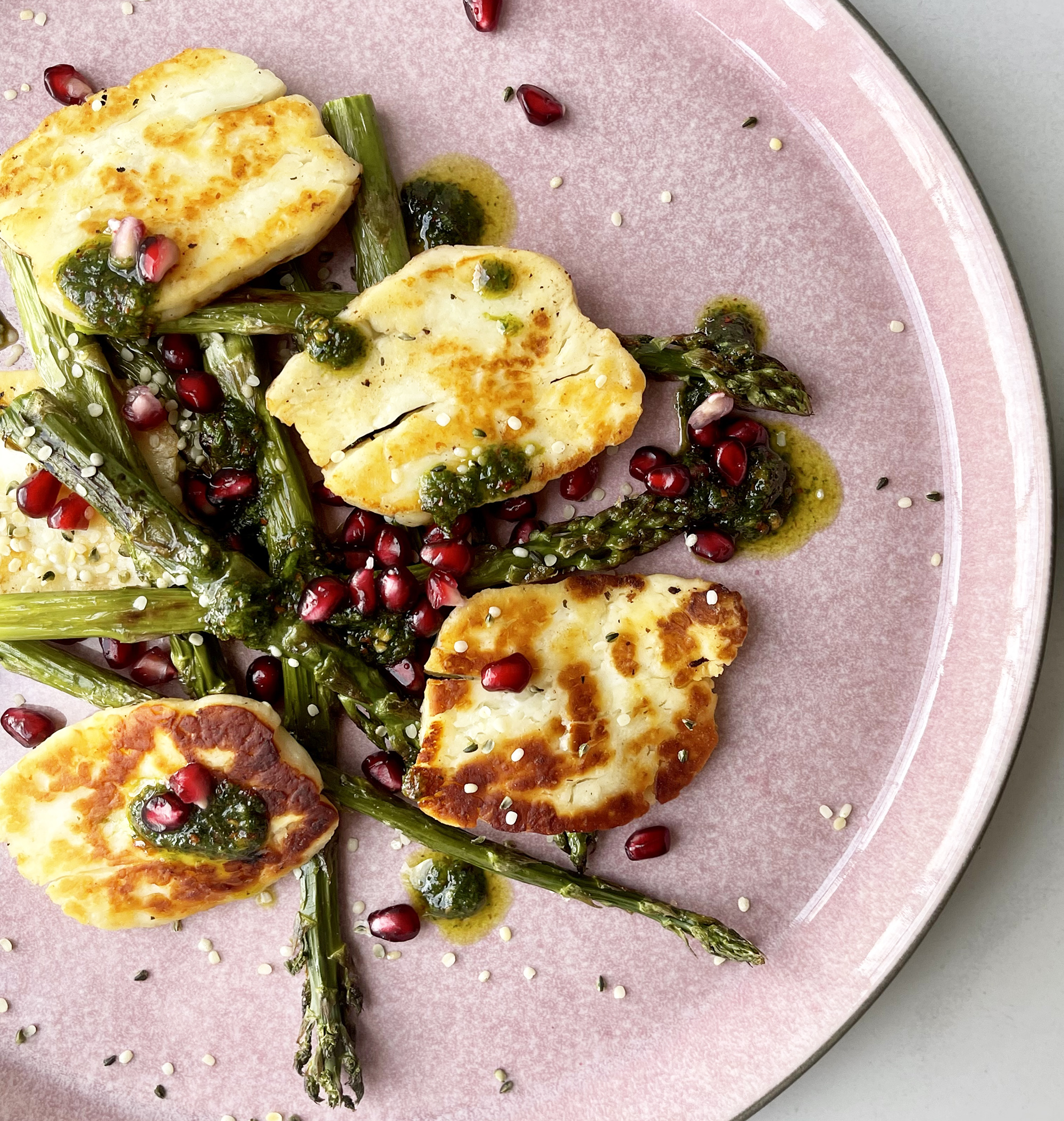 Halloumi sūrio ir smidrų užkandis