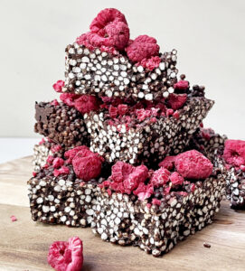 Nekepti šokoladiniai batonėliai iš pūstos bolivinės balandos